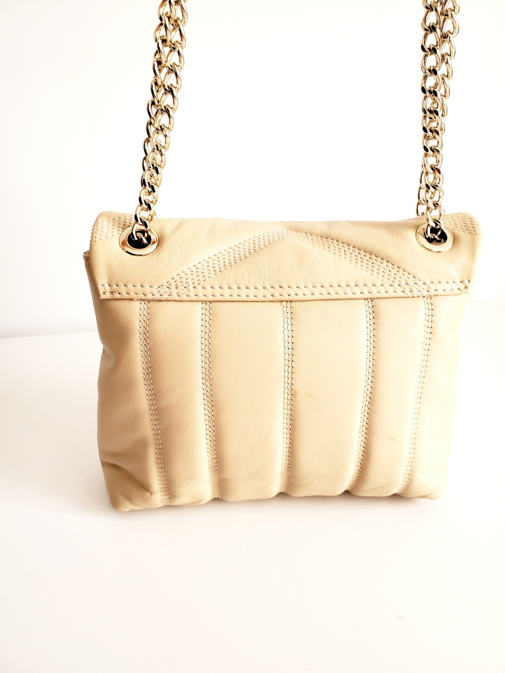 Ted Baker London Cream Leather Quilted Shoulder Bag with Gold Turn-Lock - Picture 3 of 7